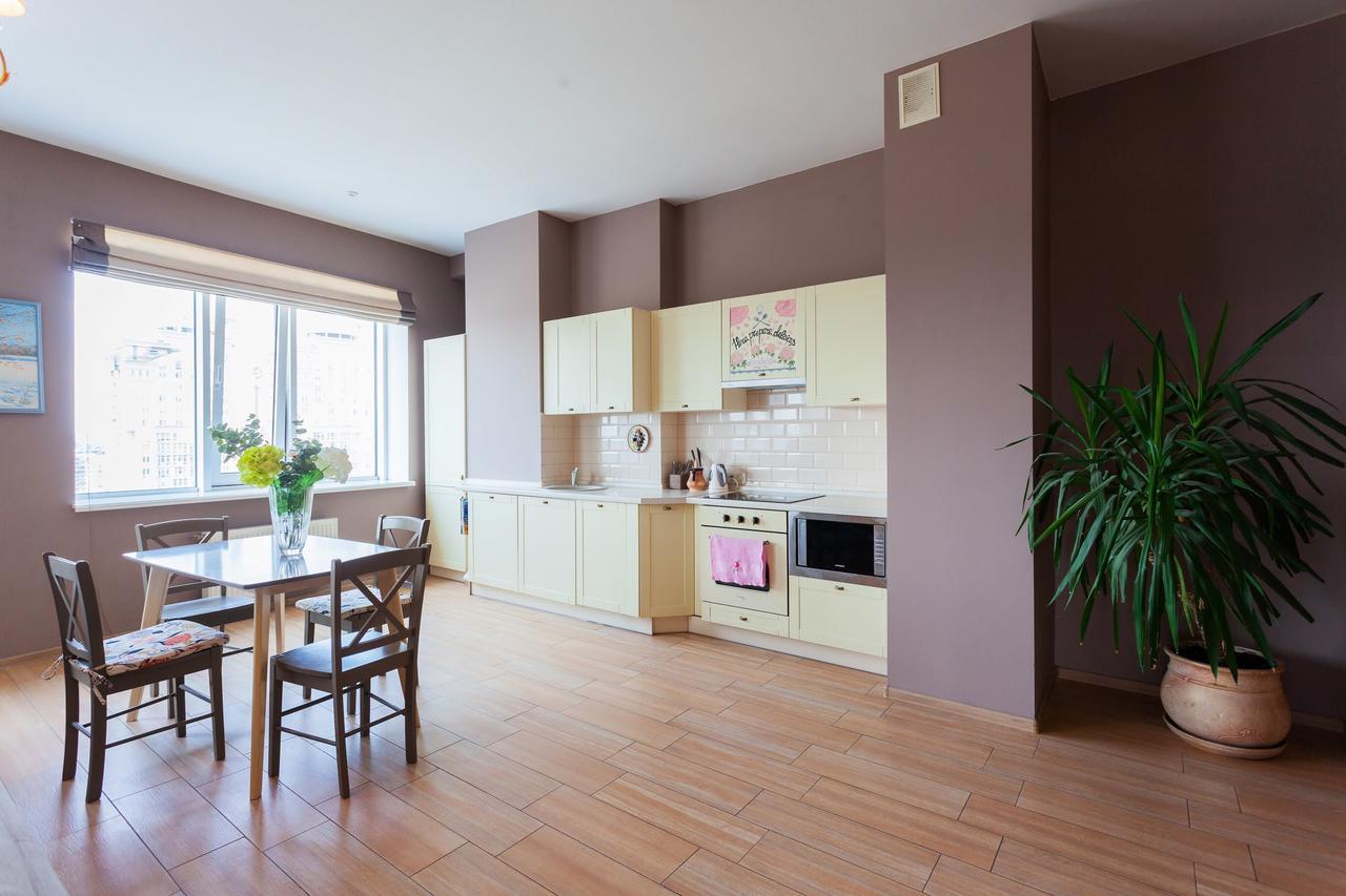 Stylish Views Apartments In The Parasol. Parus .Obolonskaya Embankment Kiev Esterno foto